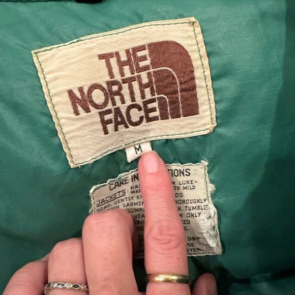 Vintage The North Face men’s down vest - Picture 7 of 7
